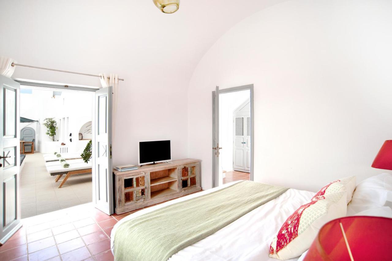 Antelmi Luxury Villa Firá Buitenkant foto